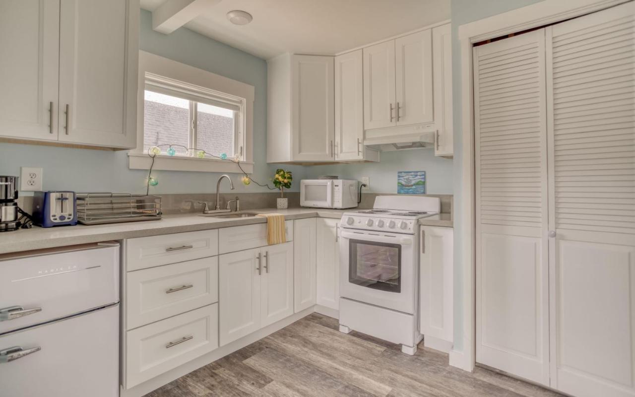 Driftwood Villa Rockaway Beach Exterior photo